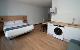 Apartamentos Puerta De Occidente